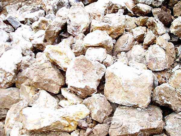 重晶石選礦設(shè)備|河南重晶石球磨機有什么不同之處