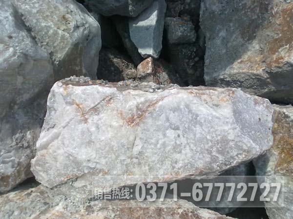 石英石制砂生產(chǎn)線組建方法、所需設(shè)備、工藝流程介紹