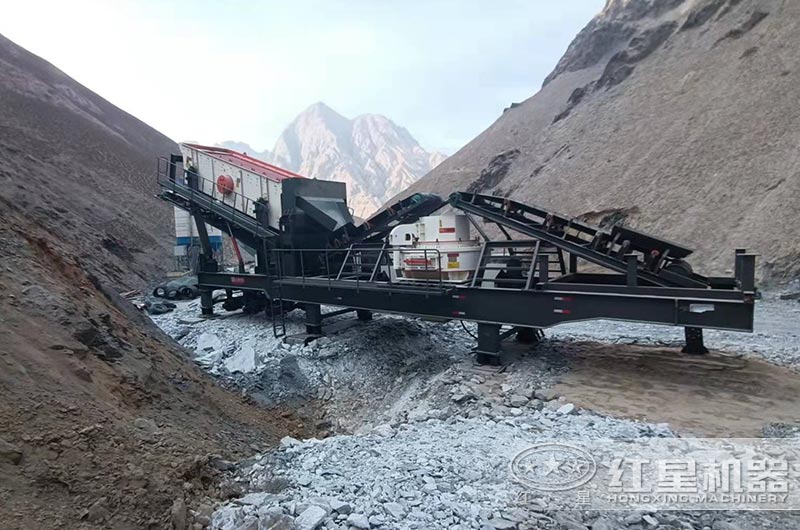 山西客戶移動(dòng)制砂機(jī)工作現(xiàn)場(chǎng) 山西客戶移動(dòng)制砂機(jī)工作現(xiàn)場(chǎng)