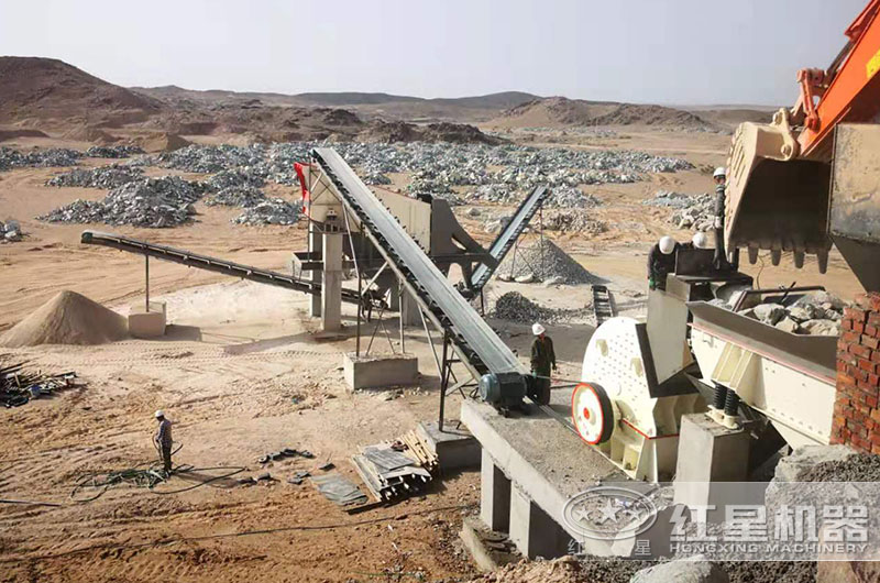 山東客戶錘式破碎機(jī)工作現(xiàn)場