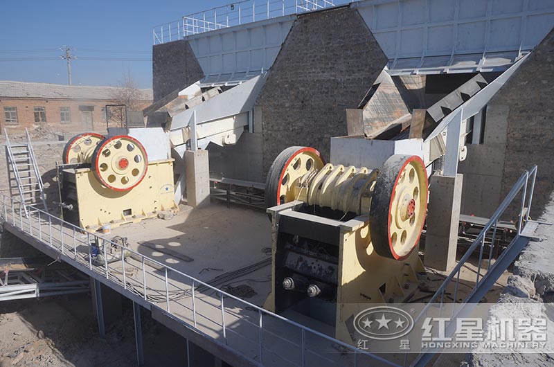 大型破石機時產(chǎn)量多少噸？多少錢？