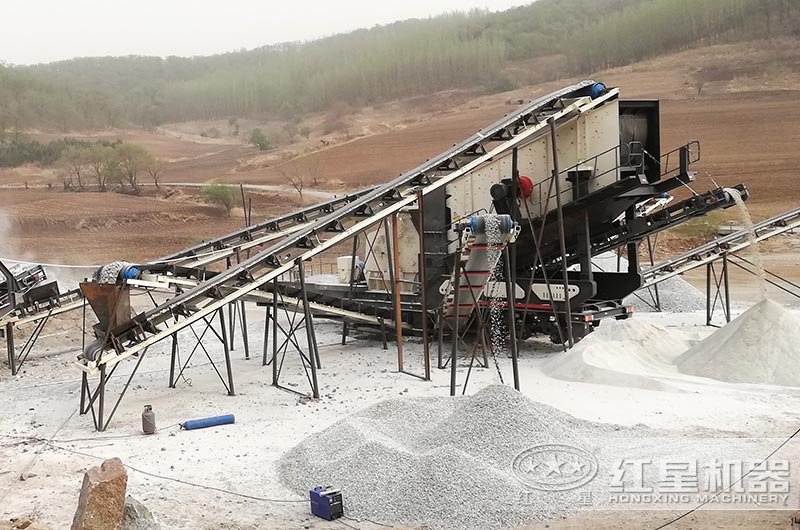 移動式反擊破工作現場圖片 移動式反擊破工作現場圖片