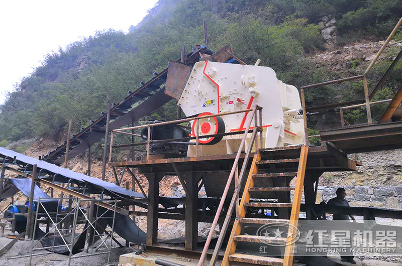 反擊式打砂機工作現(xiàn)場圖片 反擊式打砂機工作現(xiàn)場圖片