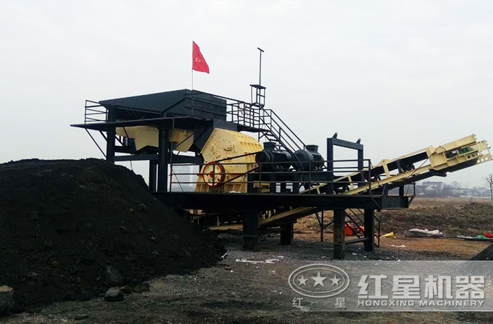 移動(dòng)錘式碎煤機(jī)作業(yè)客戶現(xiàn)場
