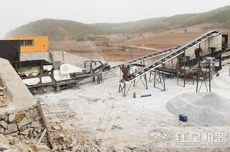 時(shí)產(chǎn)15、20、30噸的小型移動(dòng)碎石機(jī)可行嗎？