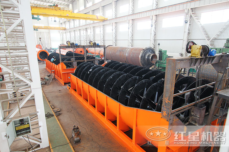 大規(guī)模螺旋洗沙機(jī)生產(chǎn)車(chē)間