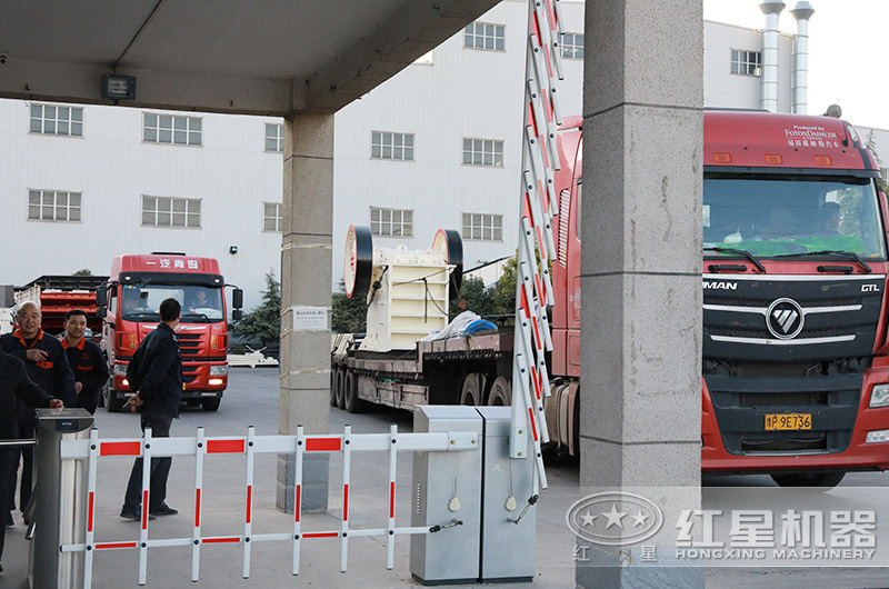 時產30-300噸的石料、石塊碎石機一套多少錢？