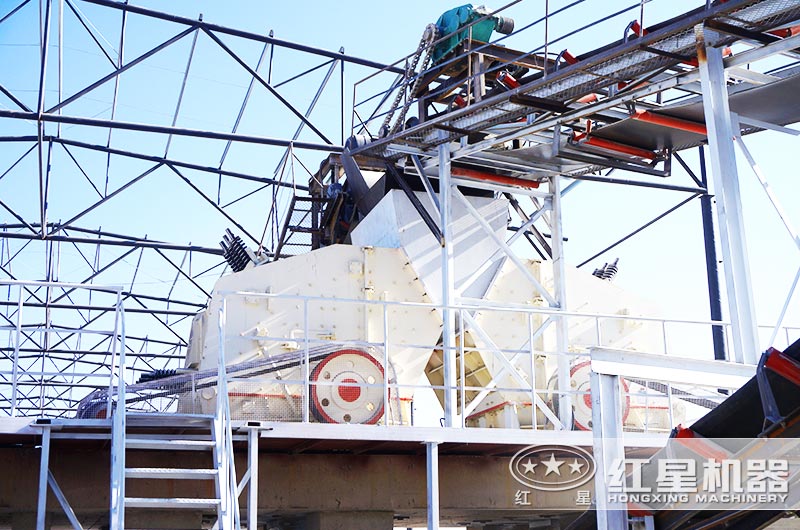 反擊破碎石與普通碎石區(qū)別？哪個(gè)售價(jià)高？