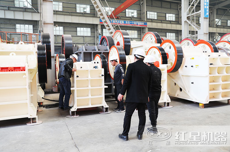 250×1200的顎破機(jī)產(chǎn)能及出料粒度范圍是多少？