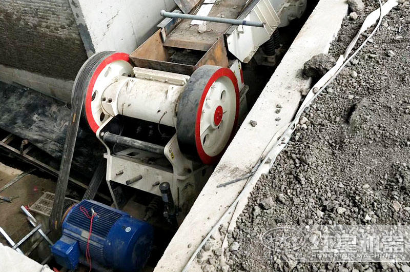 破碎石頭機10萬的有多大產量，哪個廠家生產的質量好？
