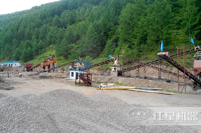 日產(chǎn)200噸的制沙機(jī)多少錢一臺(tái)？有沒有移動(dòng)的？