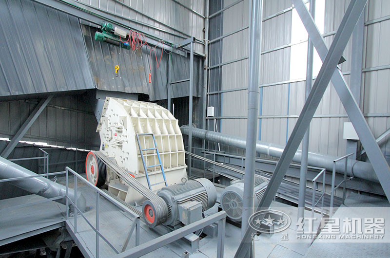 錘式破碎機能破碎生石灰嗎？有時產50噸的嗎？