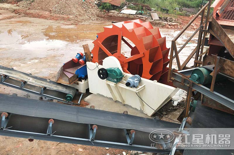 沙包土洗出來的沙好還是河沙好？洗出好沙子的機器有哪些？