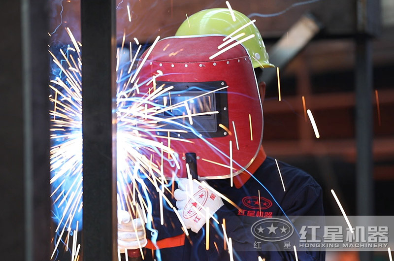 紅星S7系列干法制砂樓匠心制造，制砂手續(xù)辦理簡(jiǎn)單